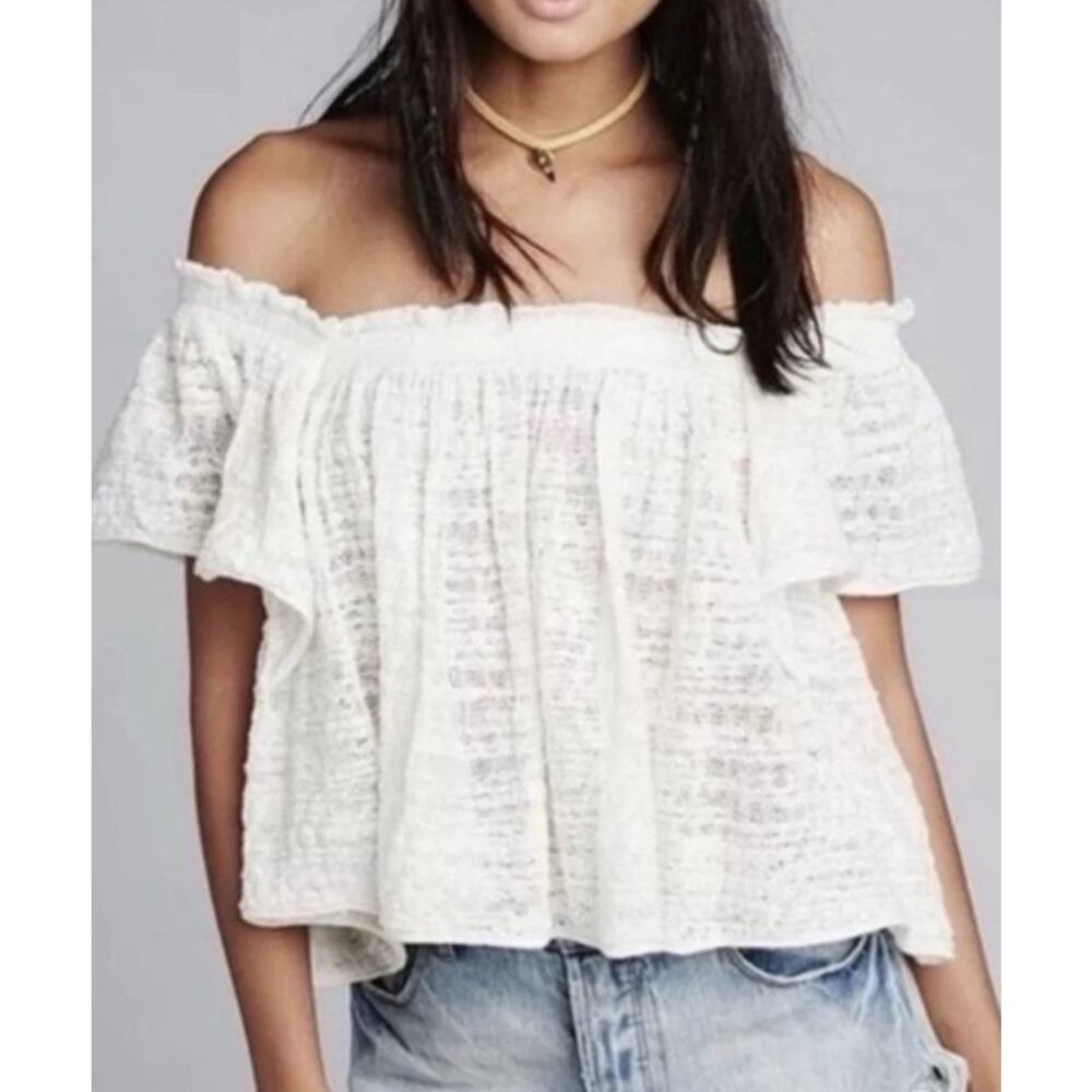 Free People Women’s S Thrills + Frills off Shoulder Lace Top -‎ Read
